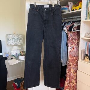Abercrombie 90s Relaxed Jean High Rise Size 27 Short